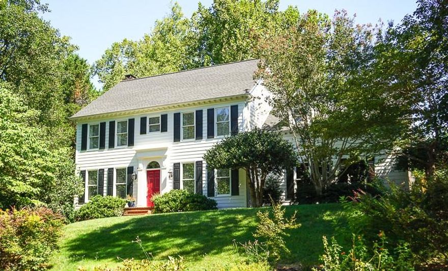 Wonderfully kept 2-story home in NW Hickory! Approx. 2684 sqft on a private 0.43 acre lot. NEW roof in 2015. Formal dining rm, formal living rm, + sep. family rm/den which offers a gas log FP & access to the back patio. Beautiful kitchen includes white cabinets, granite, tile bksplash, Bosch appliances (microwave, dishwasher, & gas range/electric oven...new in 2017), center island(wood top), pantry cabinet, & breakfast area with bay window. Main level laundry room & half bath as well. The upper level is 4 bedrooms & 2 full baths...or 3 BRs & a bonus rm. The master BR is large & has 2 closets(one is a WIC) + its own full bath...whirlpool tub, sep.shower, dual sink vanity, etc. Attic storage...pull down & walk-in areas. NO carpet in this home...very clean! Exterior siding is marked "Other"...believed to be Masonite siding. 2019 tax bill is: $3,313.13. Bell/Post outside near driveway does NOT remain. Don't miss this home...it will go quickly! Quiet area, close to schools, shopping,& more!