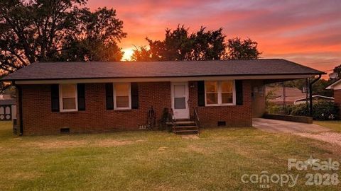 Photo of 608 Catawba Street, Chester, SC 29706 (MLS # 4407269)