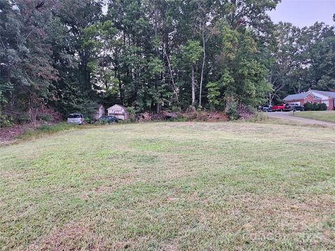 891 Court Street E Marion NC 28752