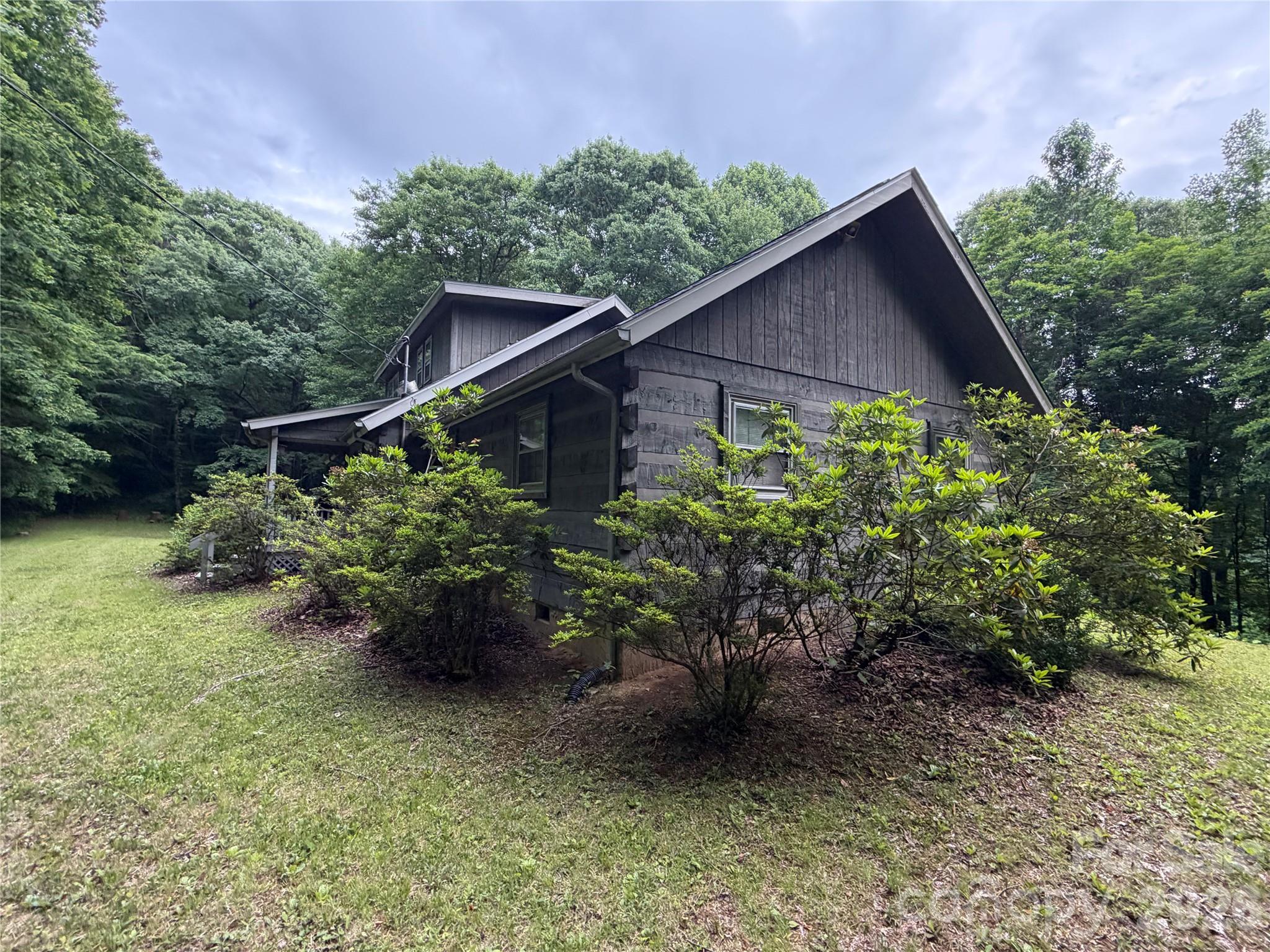 377 Woodstream Road