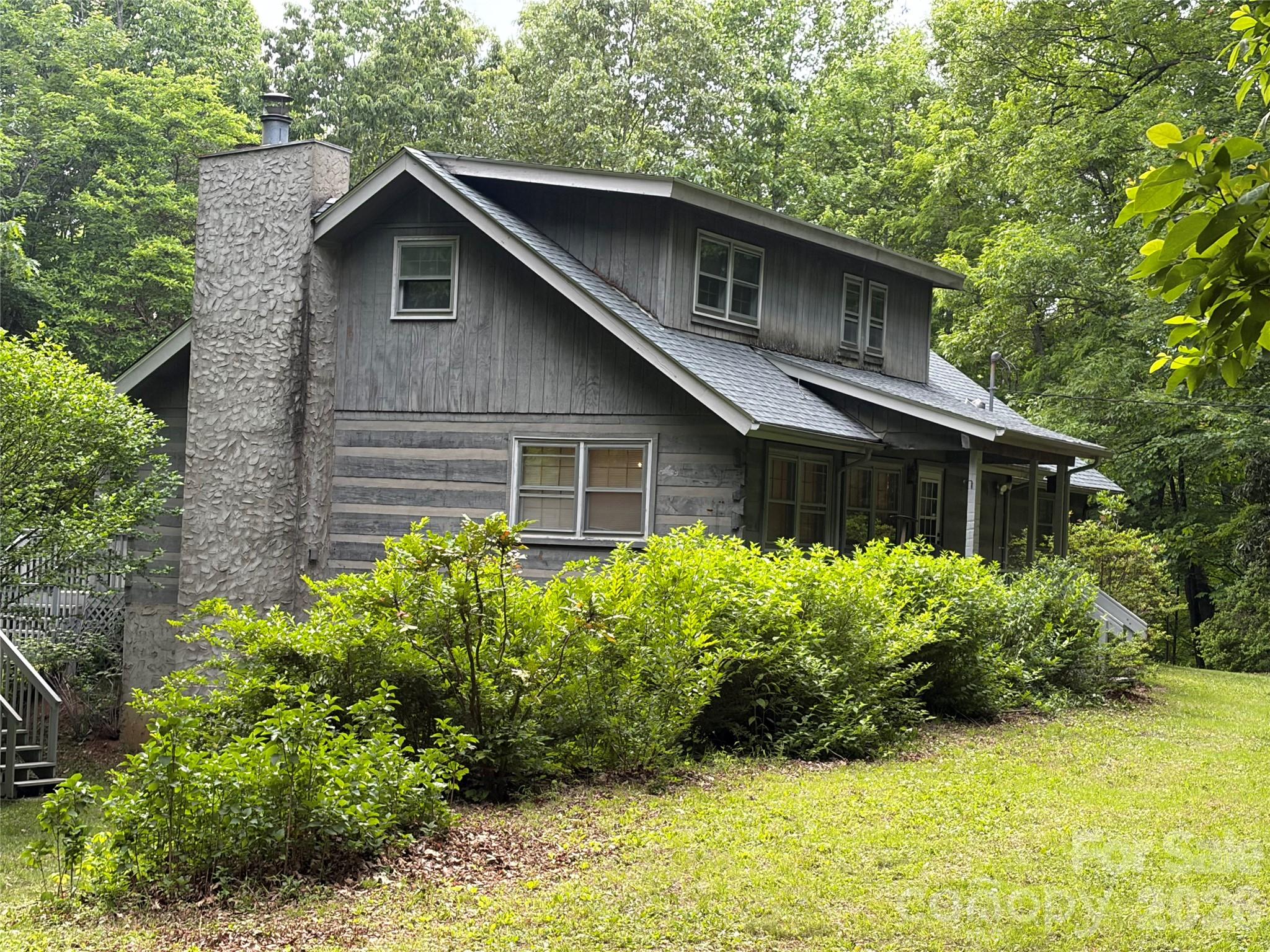 377 Woodstream Road