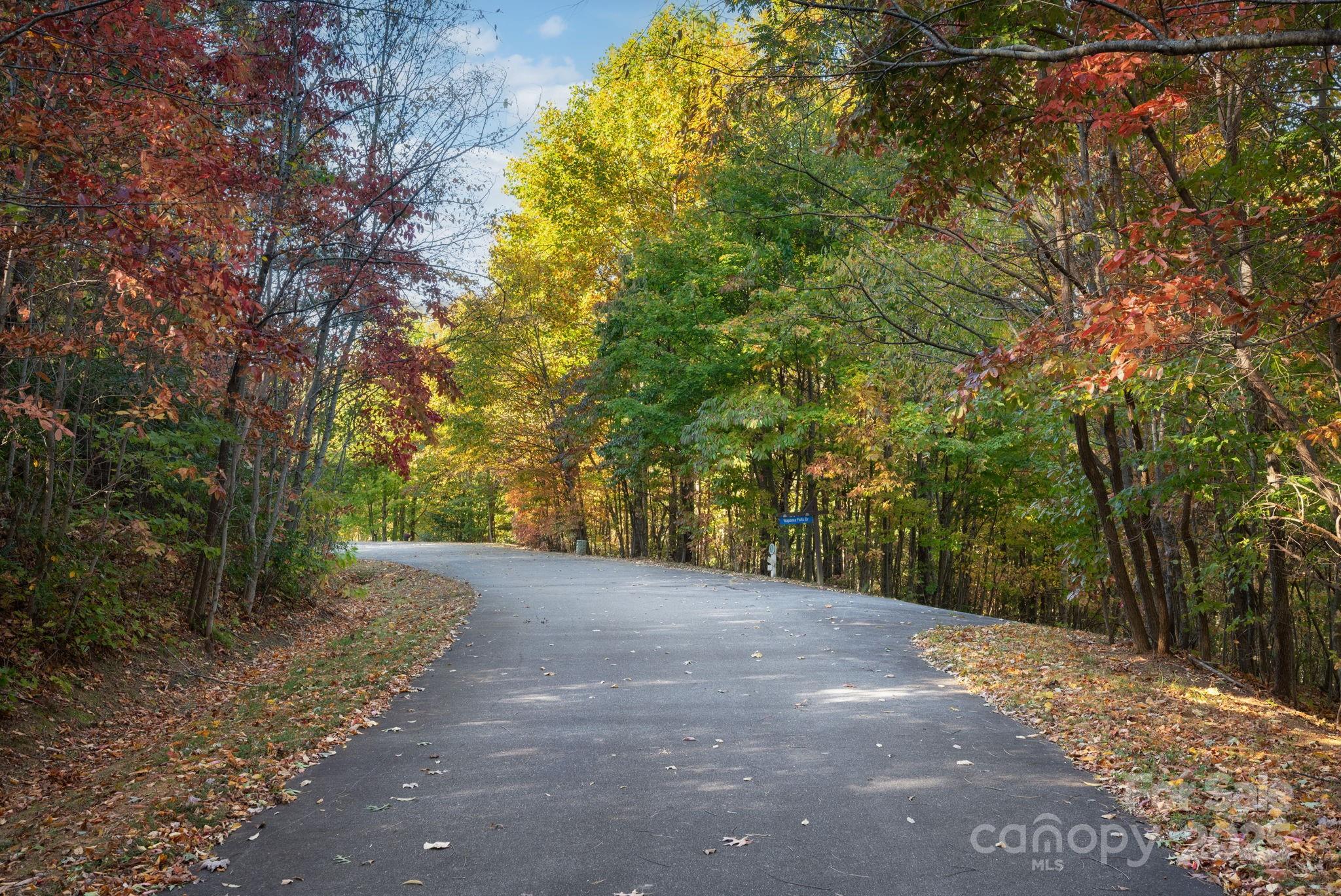 9 Wapama Falls Drive 17