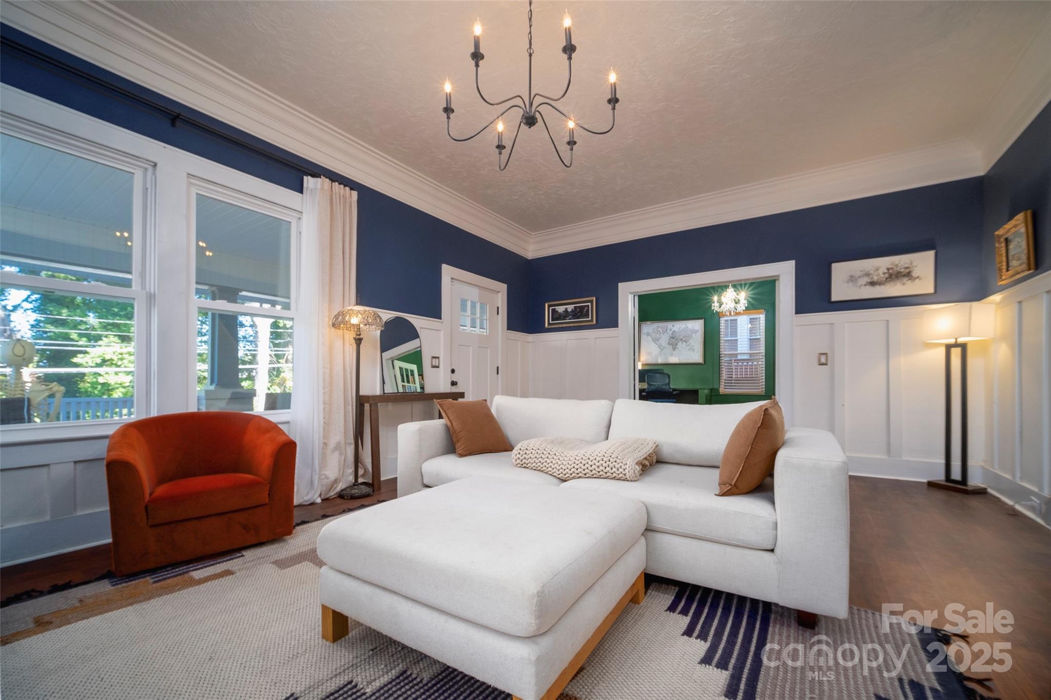 525 W 2nd Avenue