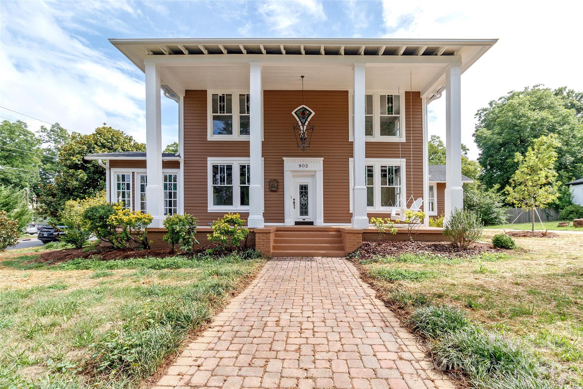 903 W Franklin Street