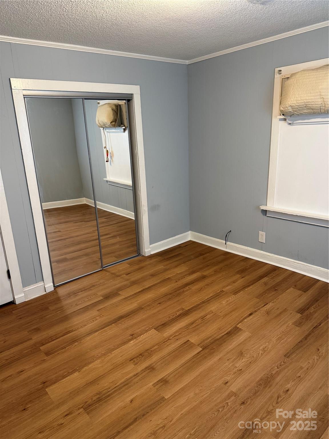 2505 Moreland Street