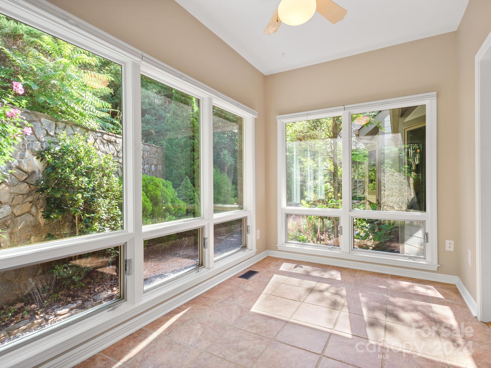 Viewpointe - Residential