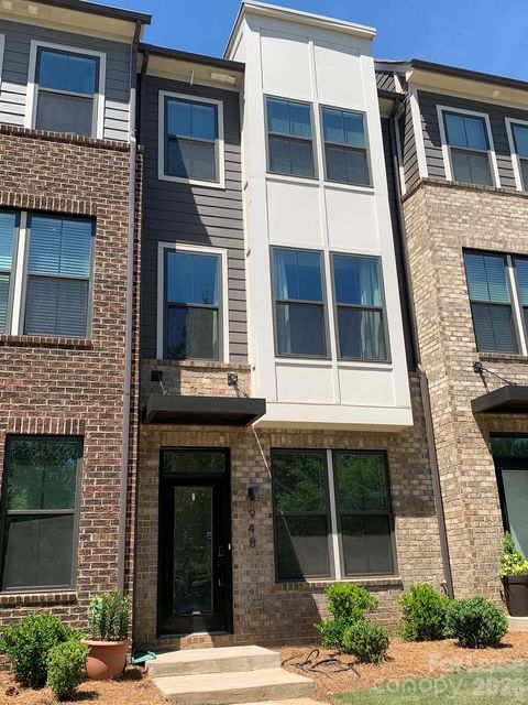 Photo of 948 Broad River Lane, Charlotte, NC 28211 (MLS # 4380997)