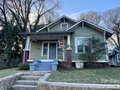 Photo of 303 N Boyce Street, Gastonia, NC 28052 (MLS # 4334945)