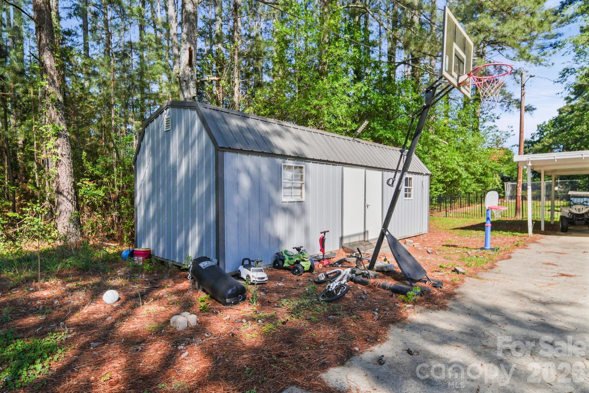 809 Elaine Drive