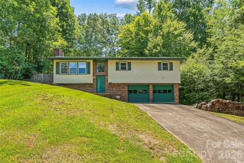 Photo of 32 Swanns View Drive, Marion, NC 28752 (MLS # 4398128)