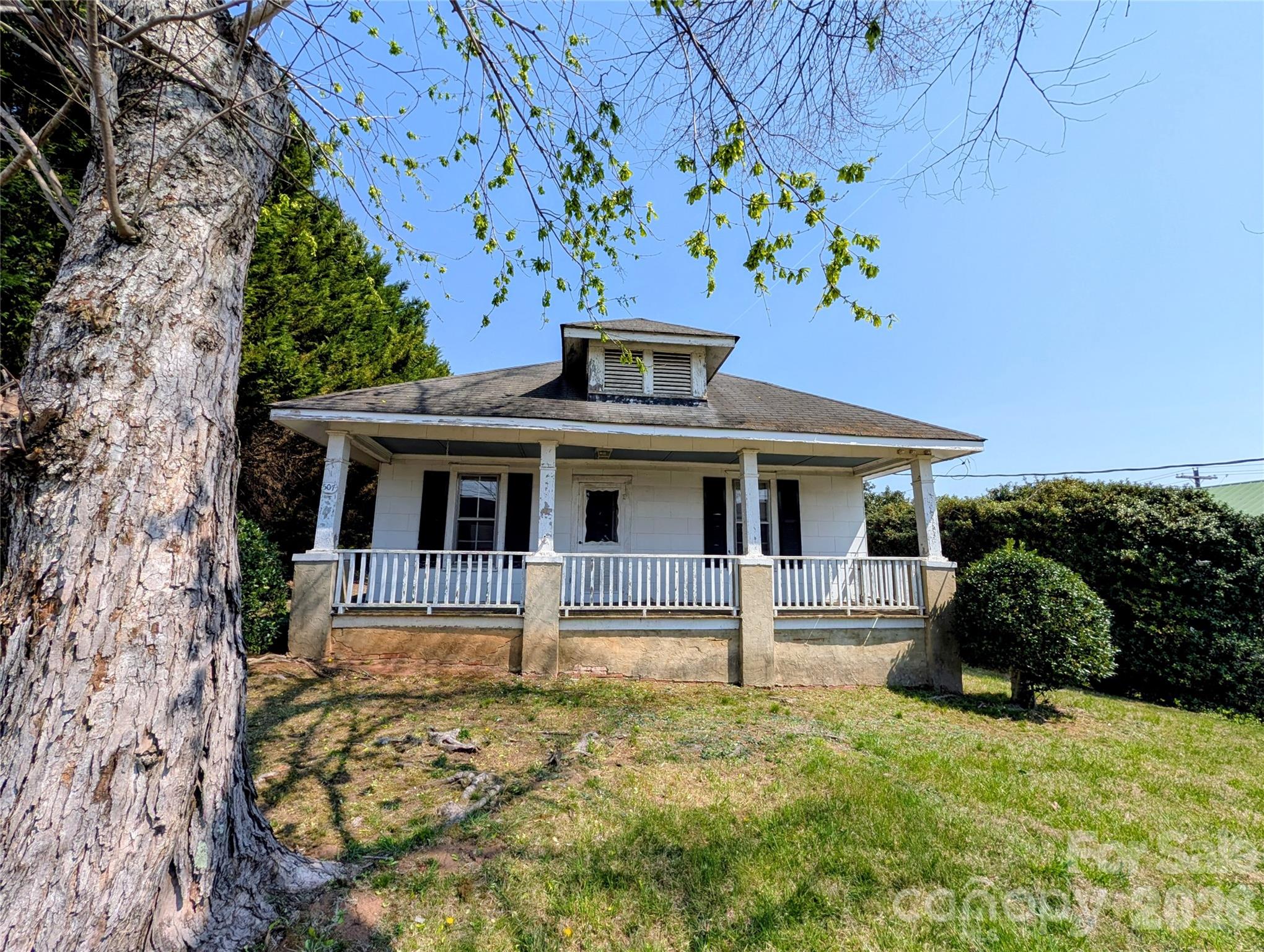 507 S College Street