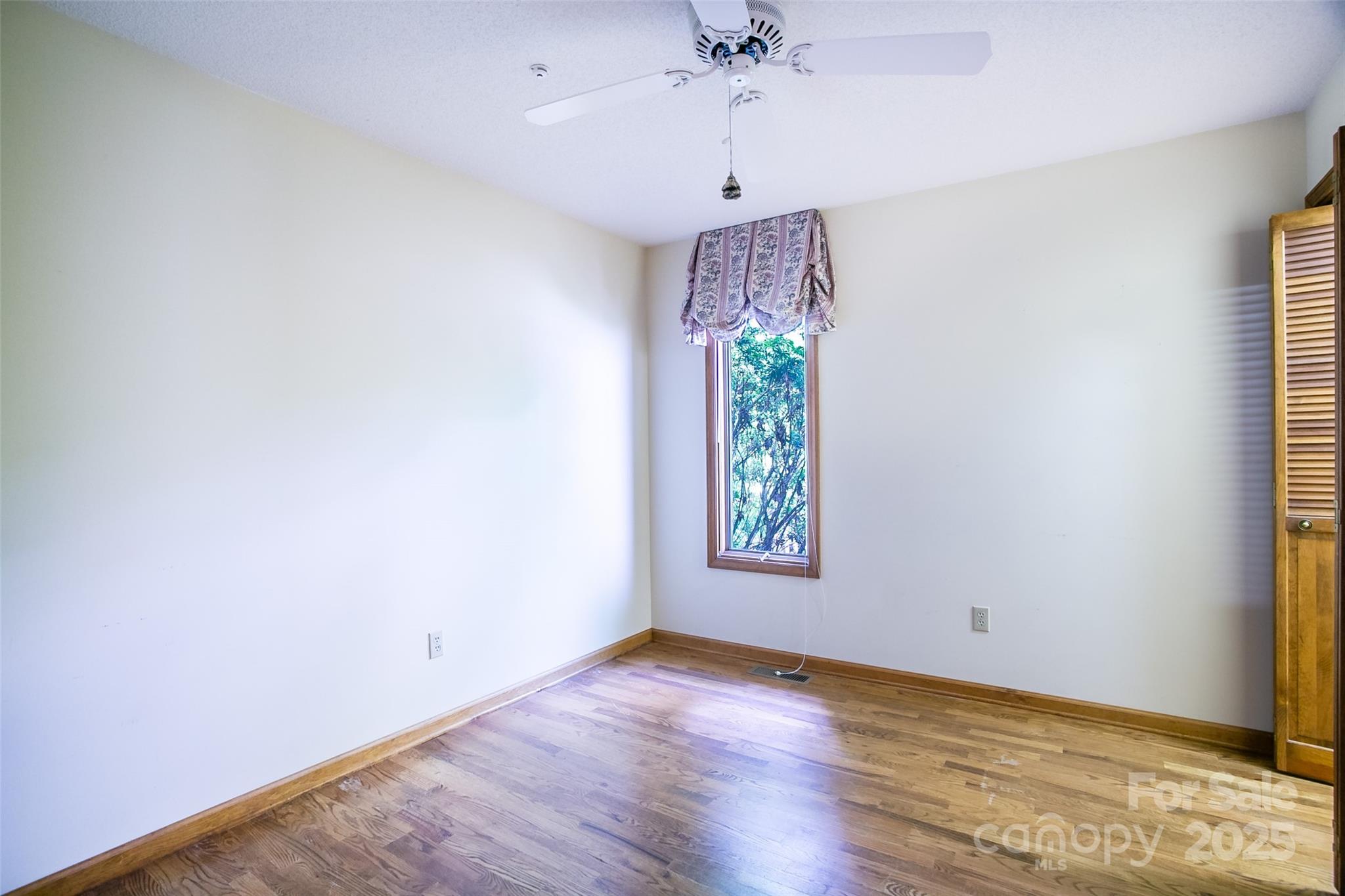 Connestee Falls - Residential