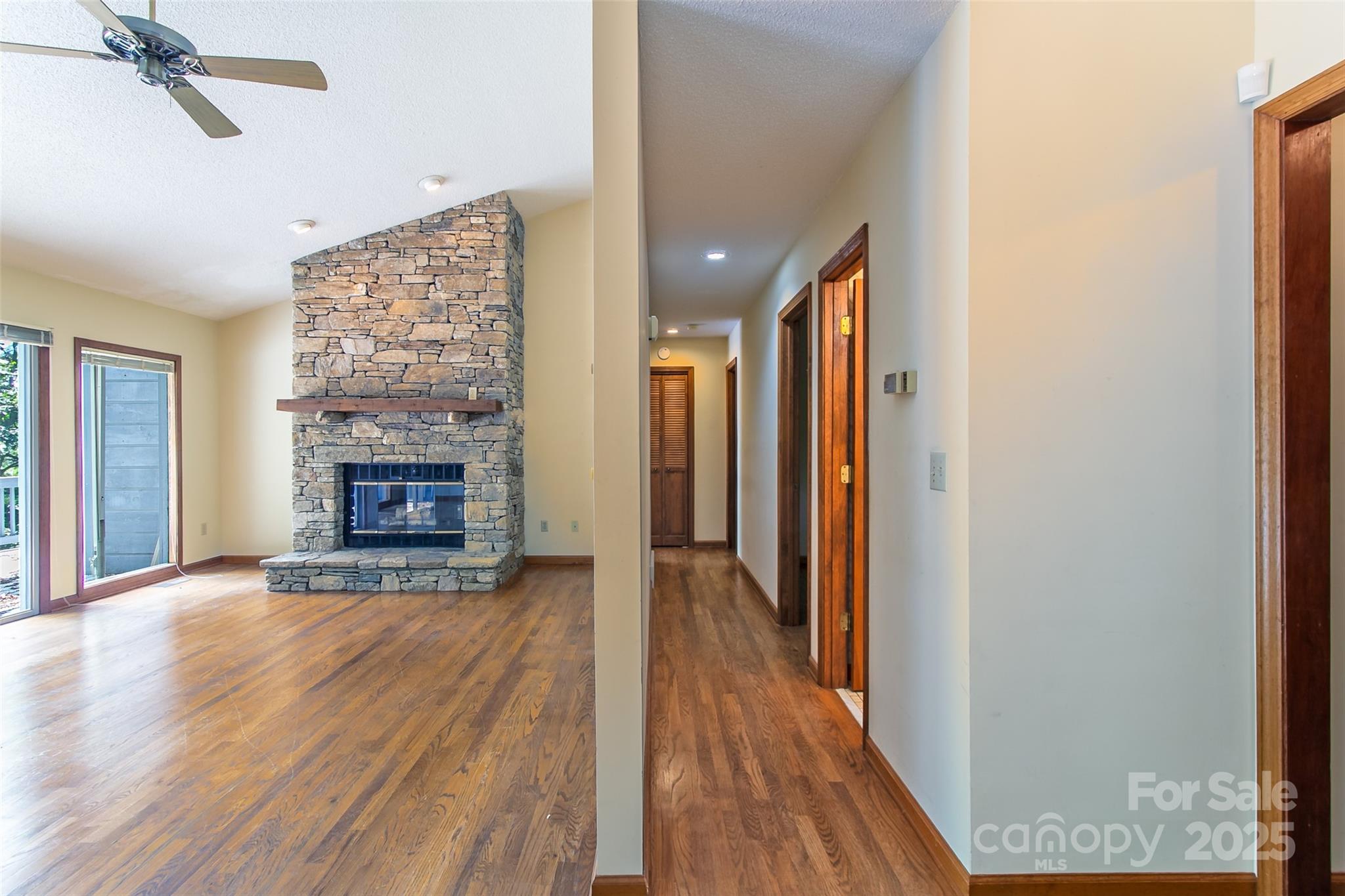 Connestee Falls - Residential