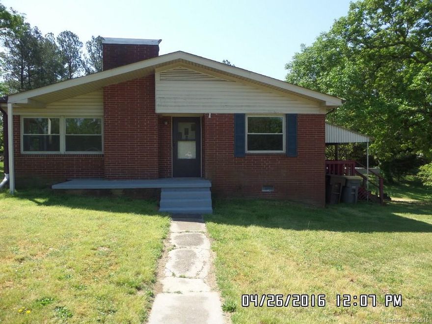 All brick 3 bed, 1 bath home with a 1 acre lot on a quiet street. New paint and carpet. Roof new in 2015 HVAC new 2013