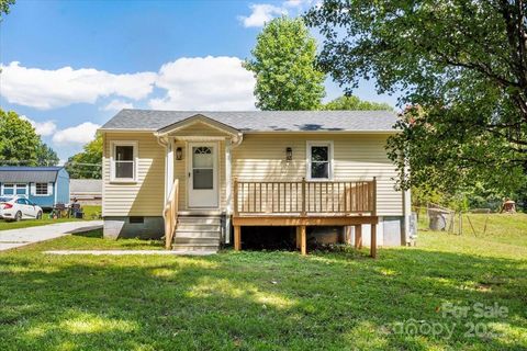 Photo of 103 Crescent Street, Kannapolis, NC 28081 (MLS # 4297174)
