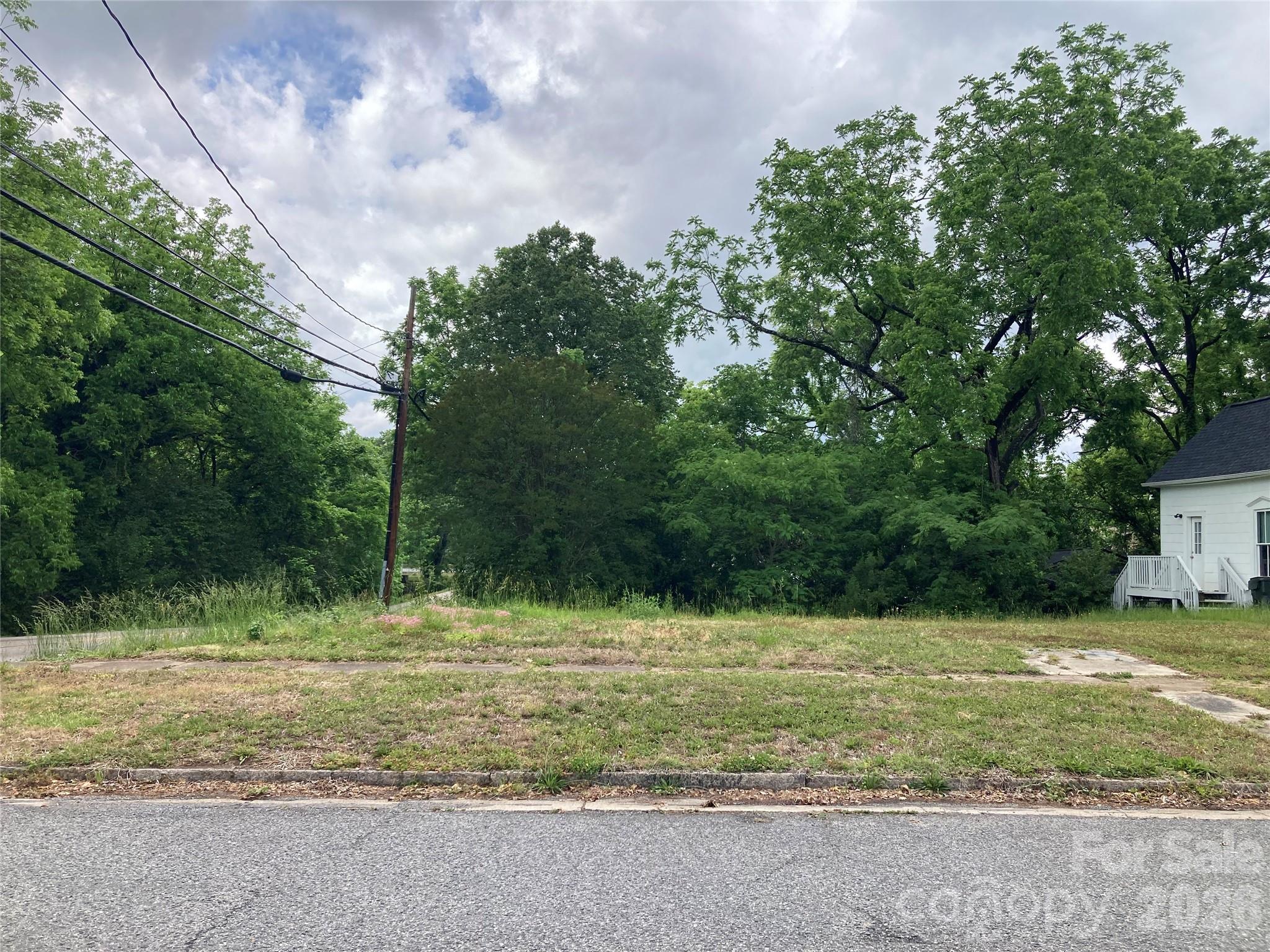 610 S Yadkin Avenue S