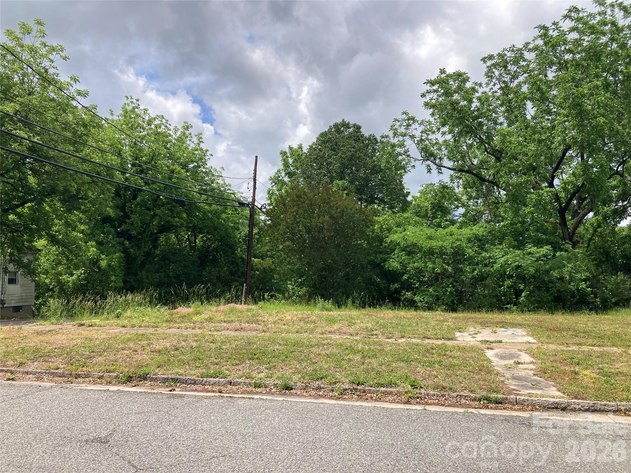 610 S Yadkin Avenue S