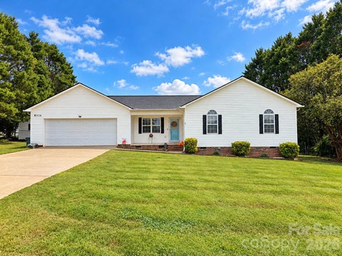 Photo of 3974 Northernmistic Drive, Maiden, NC 28650 (MLS # 4433700)