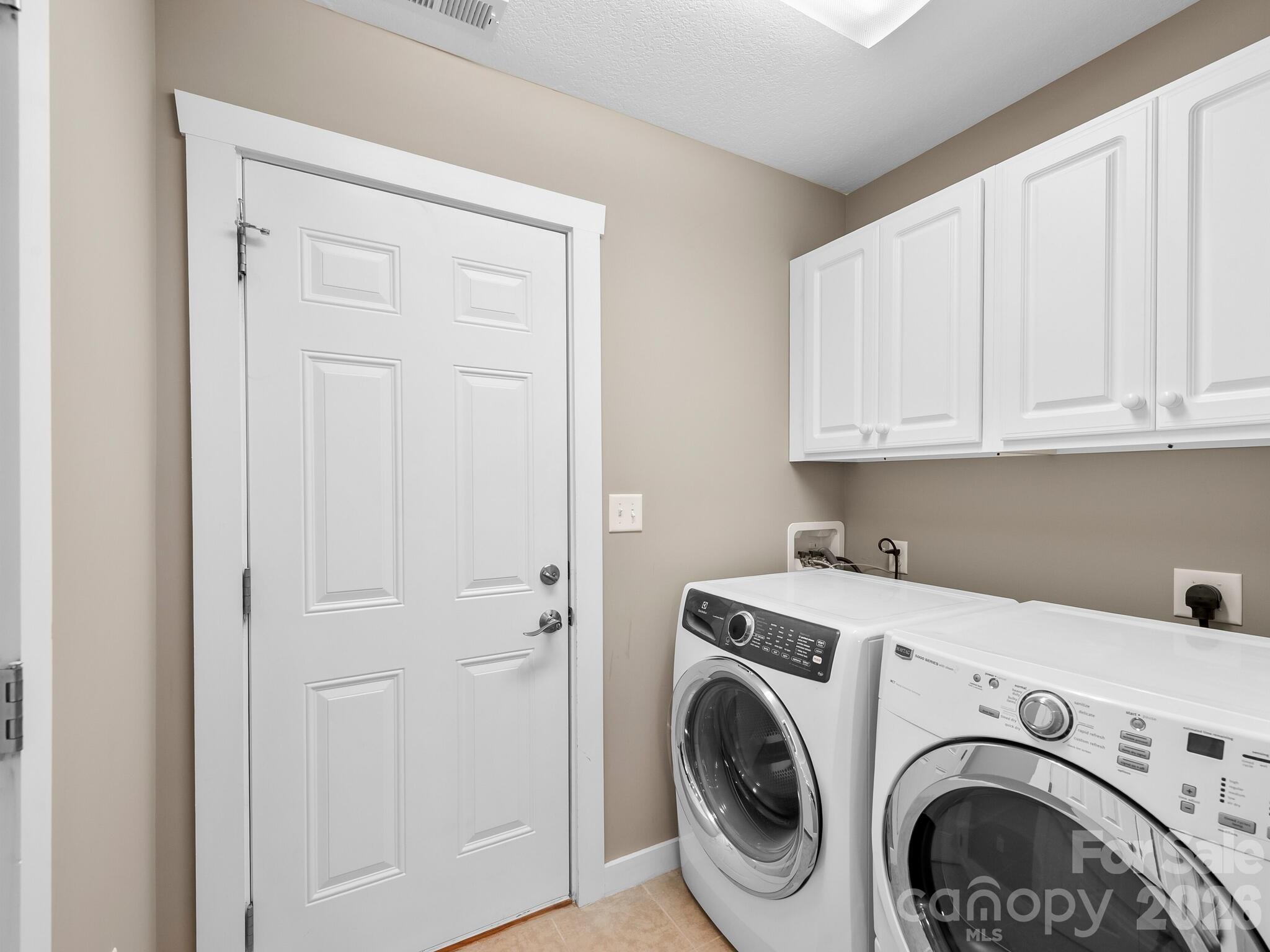 Ledbridge Villas - Residential