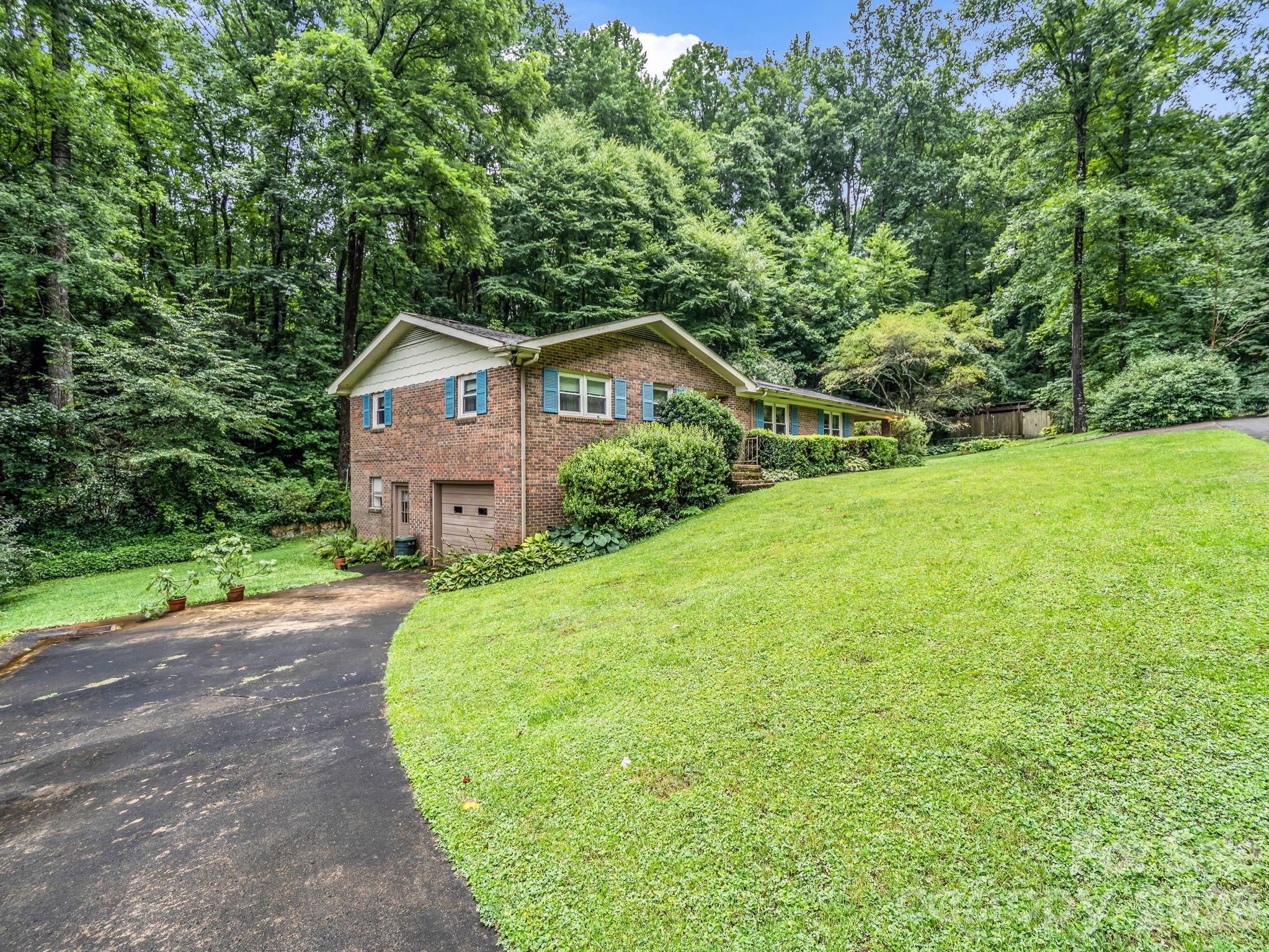 103 Maplewood Lane