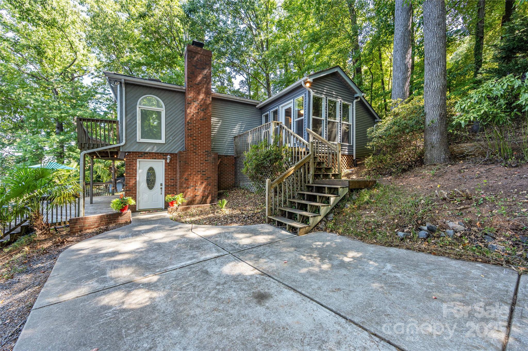3324 Sadler Road