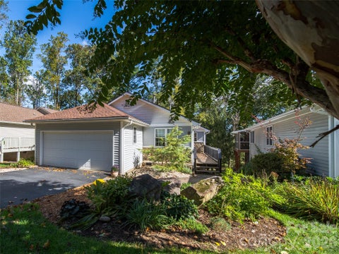 Photo of 317 Ewarts Hill Road, Hendersonville, NC 28739 (MLS # 4432454)