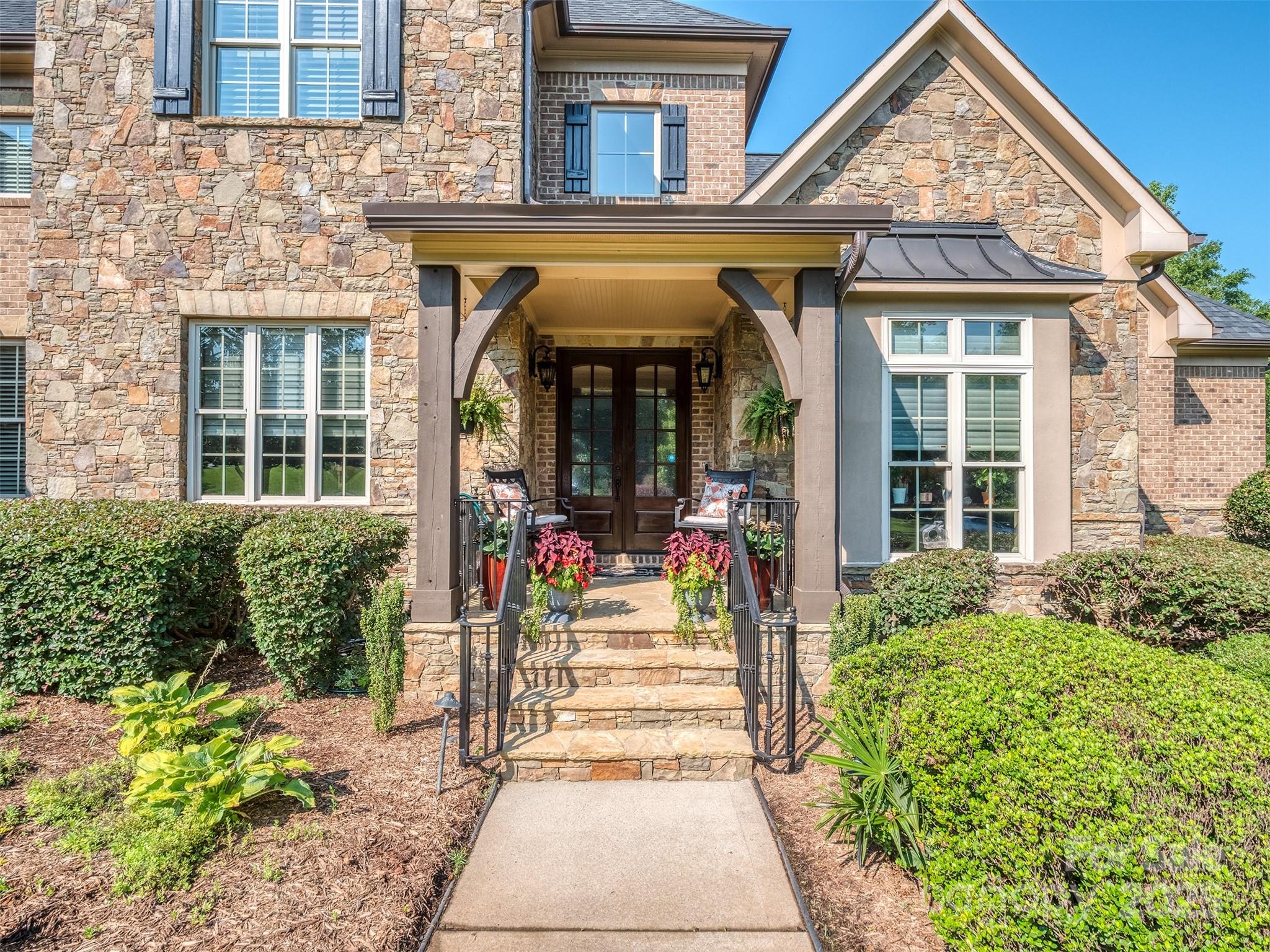 1377 Shinnecock Lane