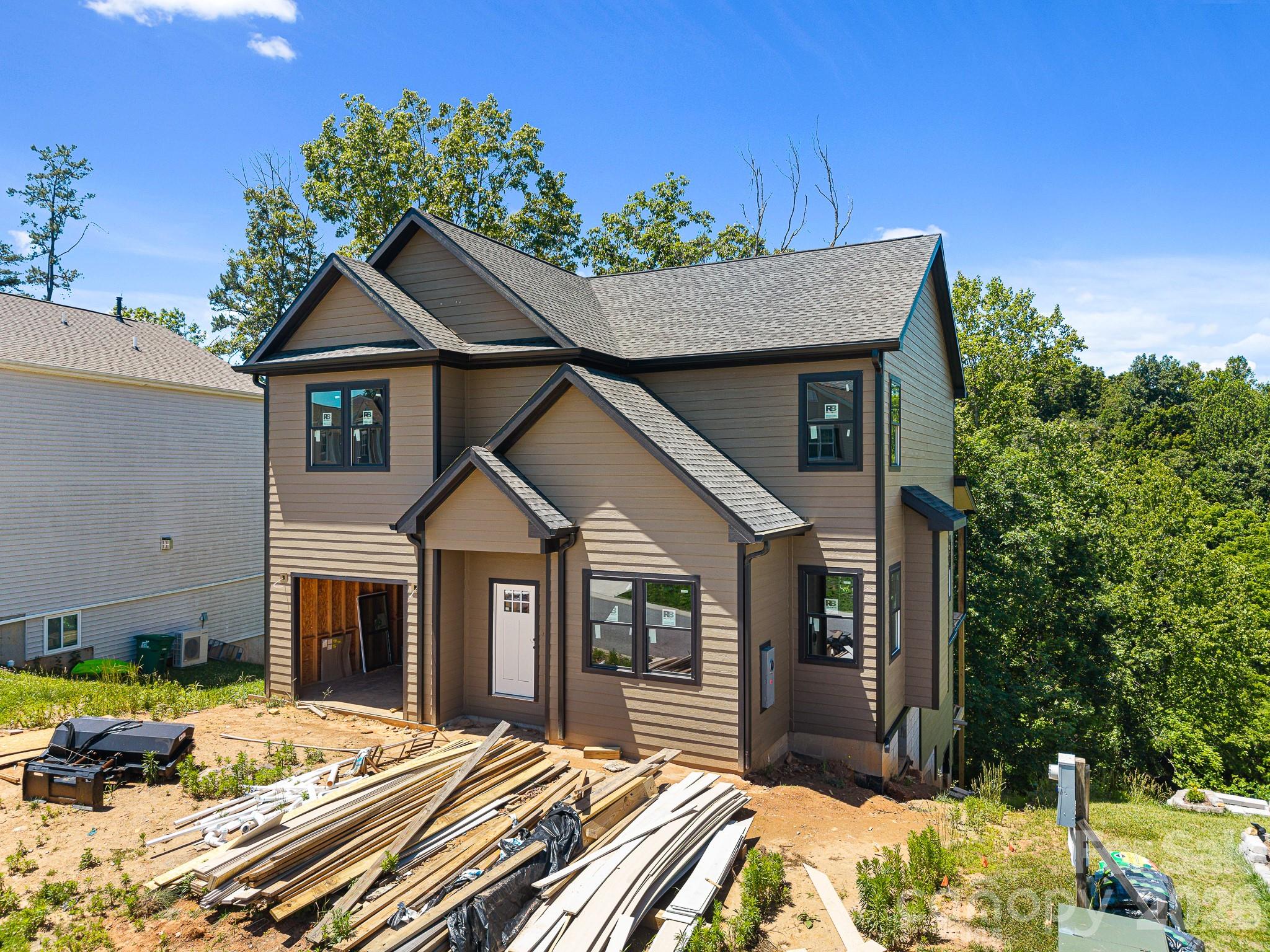 914 Newport Court