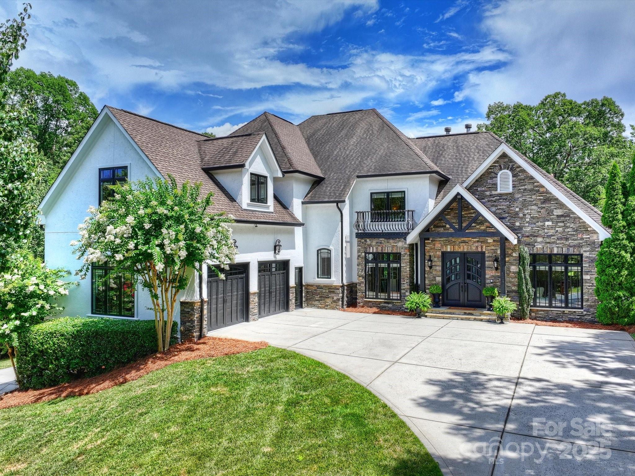 2207 Trapper Court
