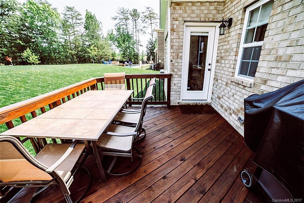 River Lake - Residential