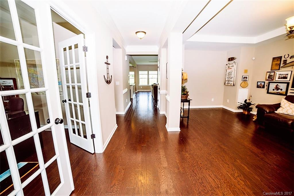 River Lake - Residential