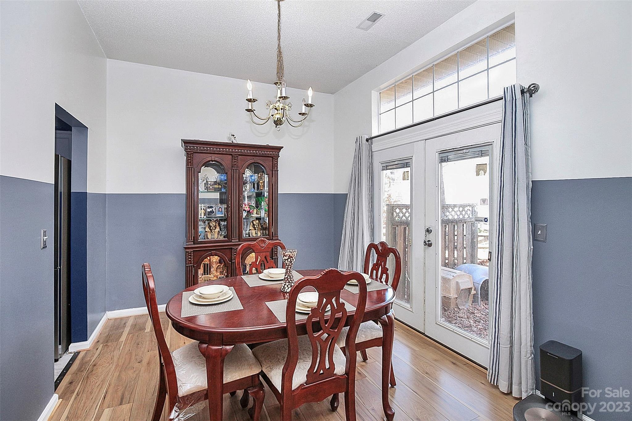 Hubbard Woods - Residential