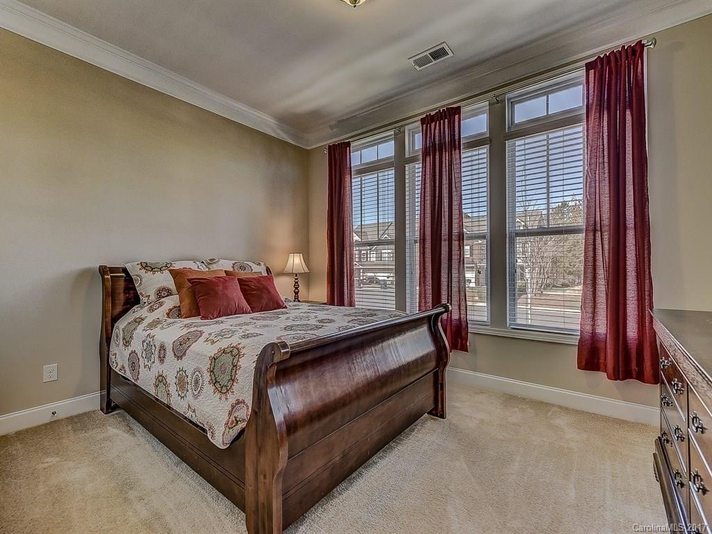 Brandon Oaks - Residential