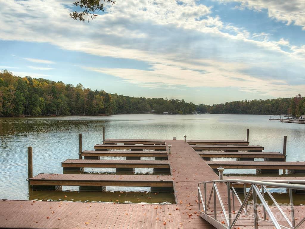 The Vineyards on Lake Wylie - Residential Lease