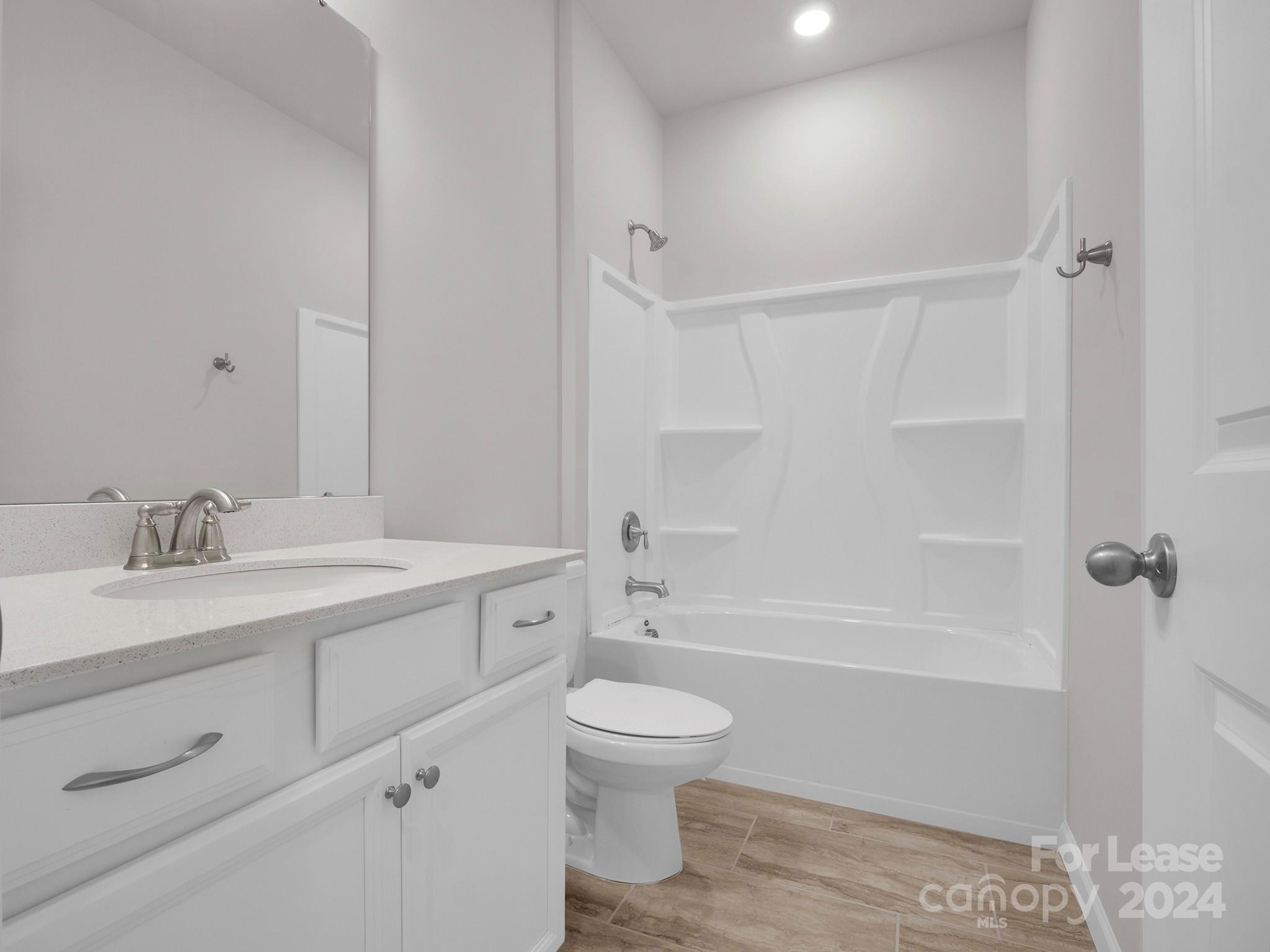 The Vineyards on Lake Wylie - Residential Lease