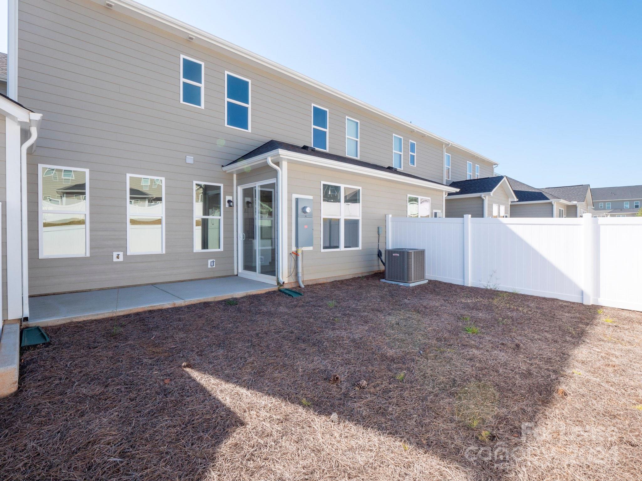 The Vineyards on Lake Wylie - Residential Lease