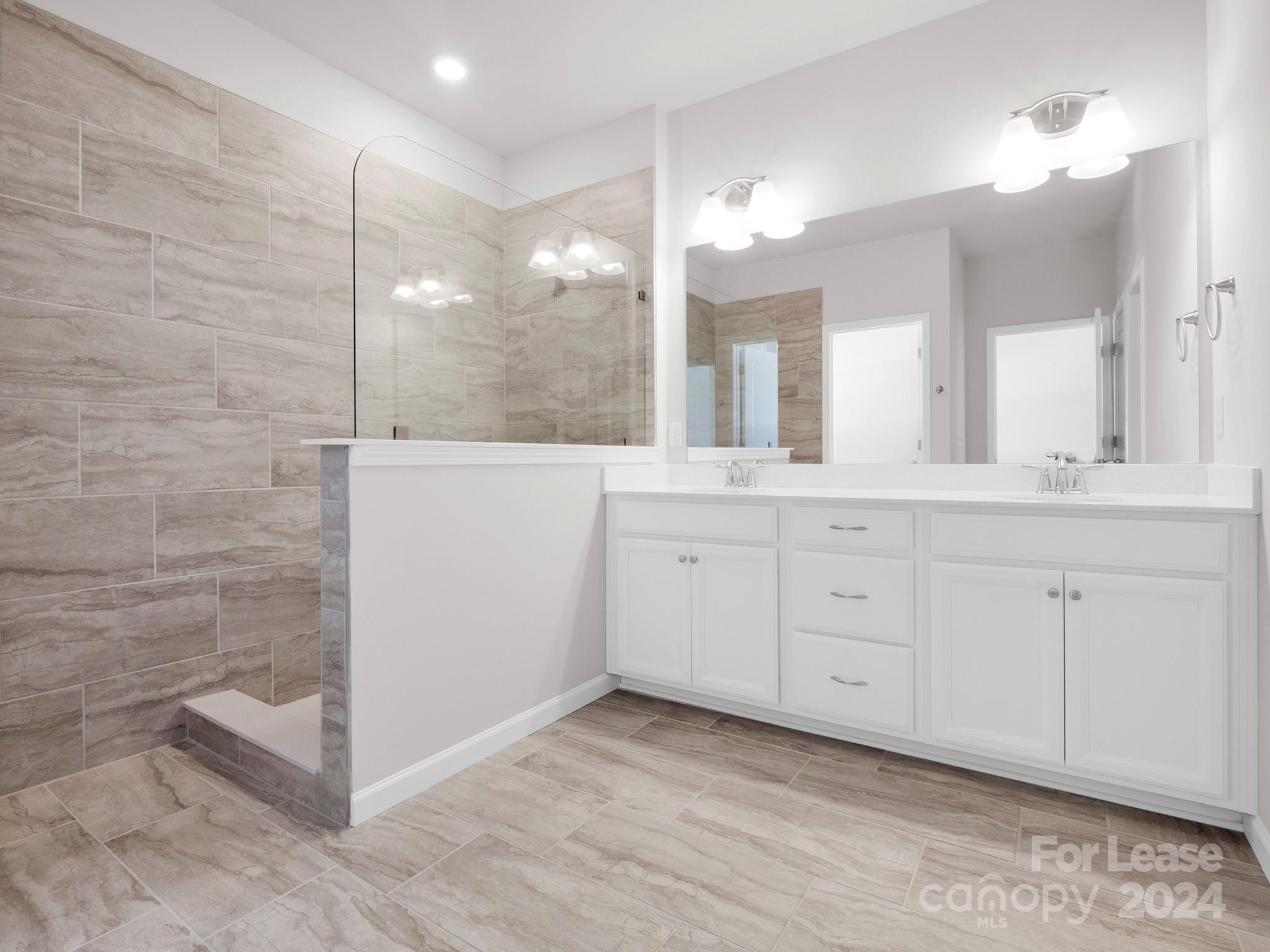 The Vineyards on Lake Wylie - Residential Lease