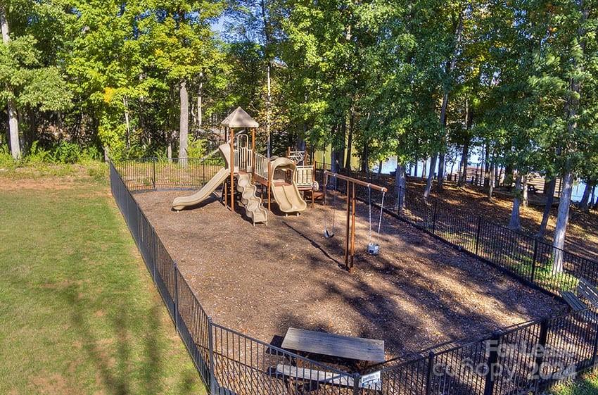 The Vineyards on Lake Wylie - Residential Lease