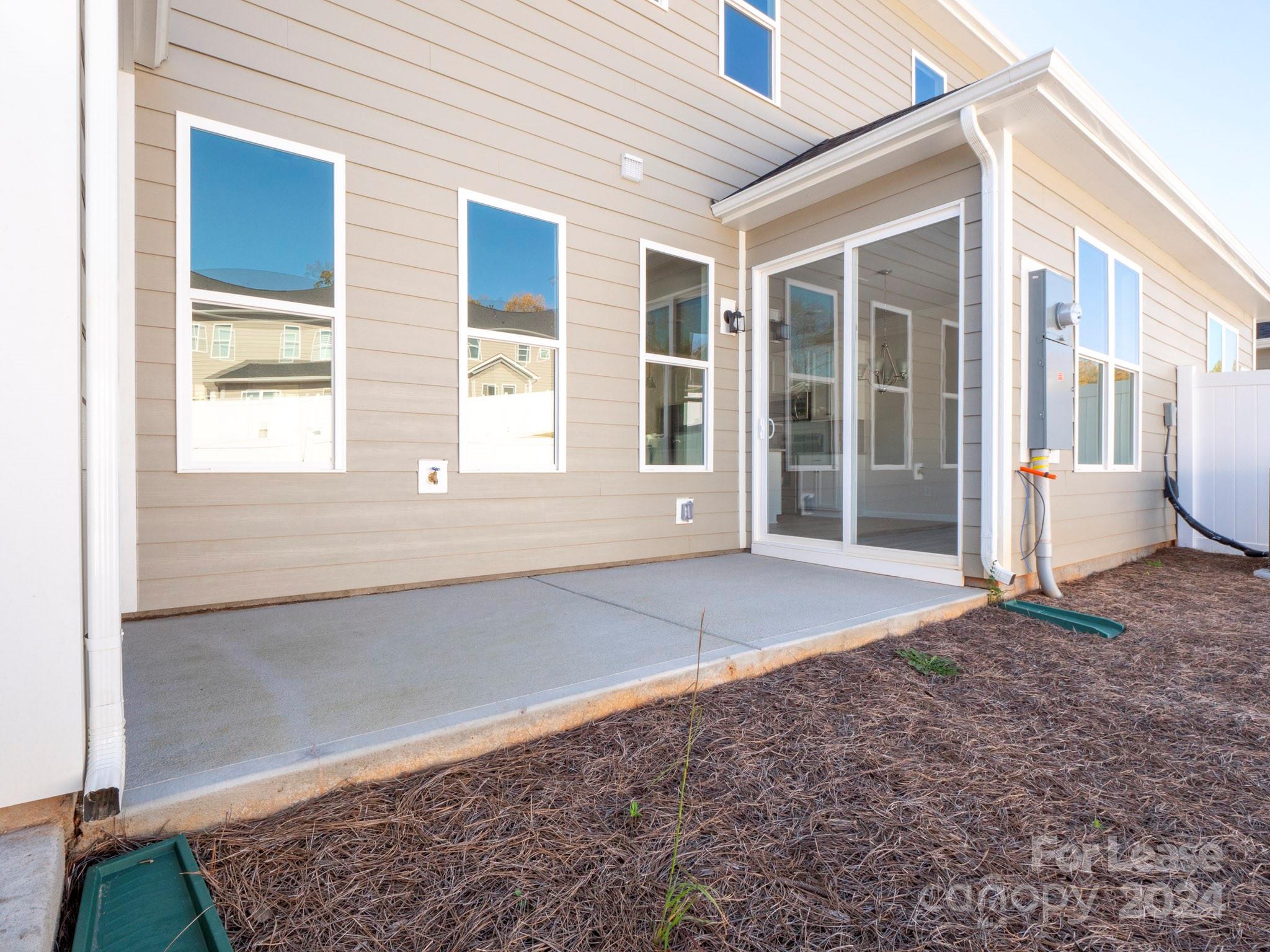 The Vineyards on Lake Wylie - Residential Lease