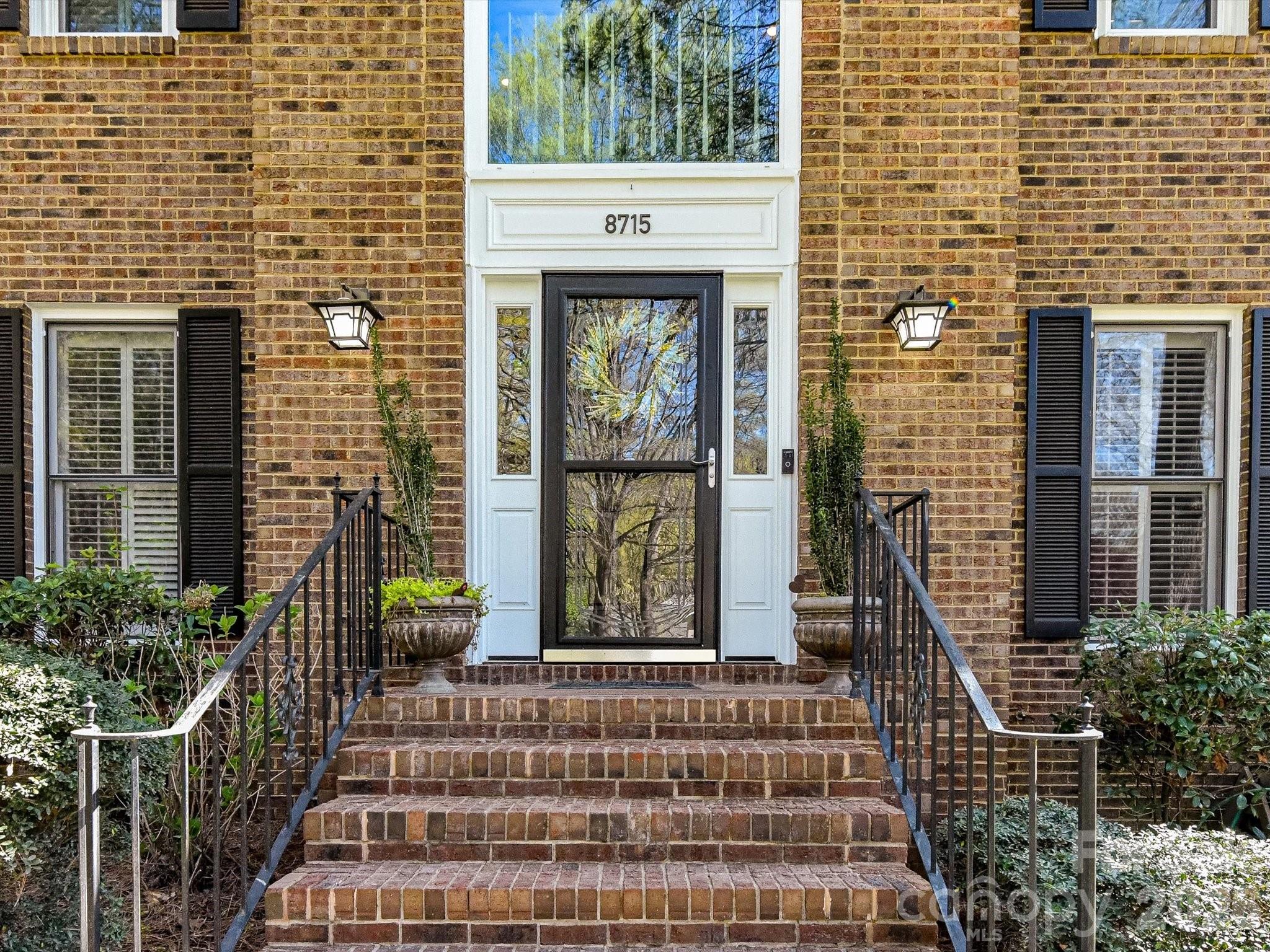 8715 Cahill Lane