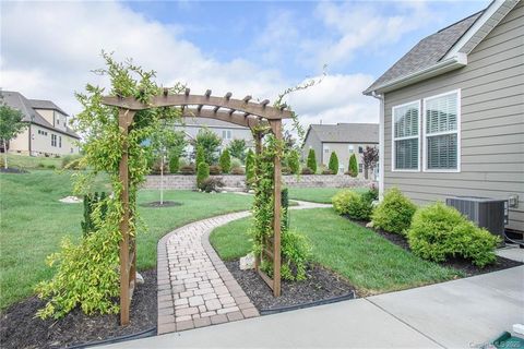 A home in Huntersville