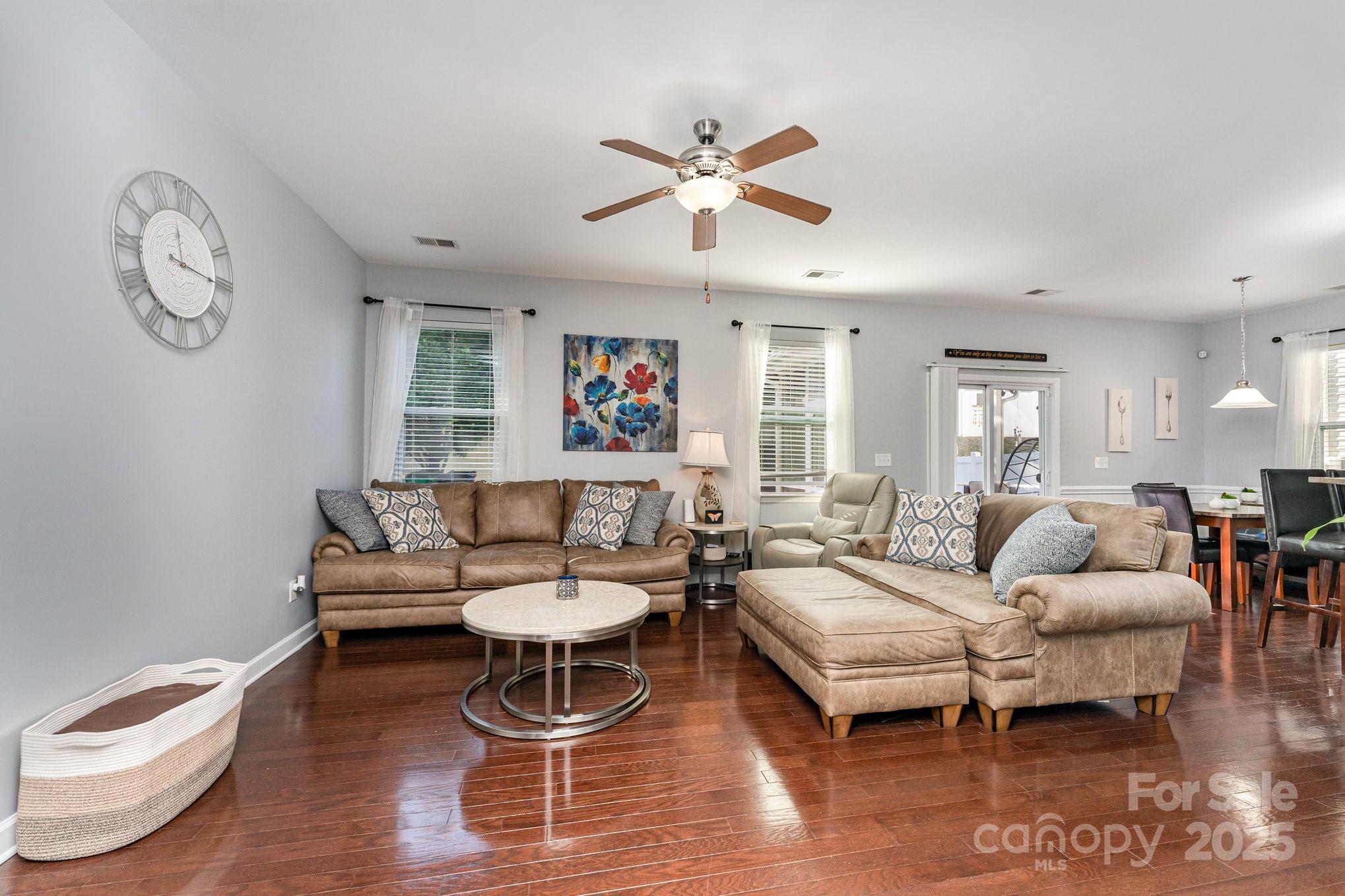 403 Knothole Lane