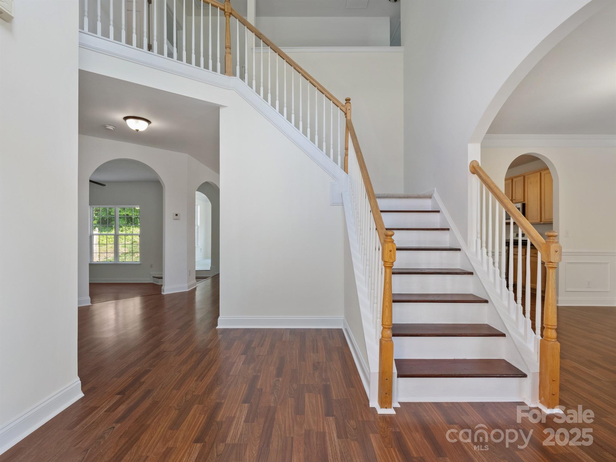10032 Montrose Drive NW
