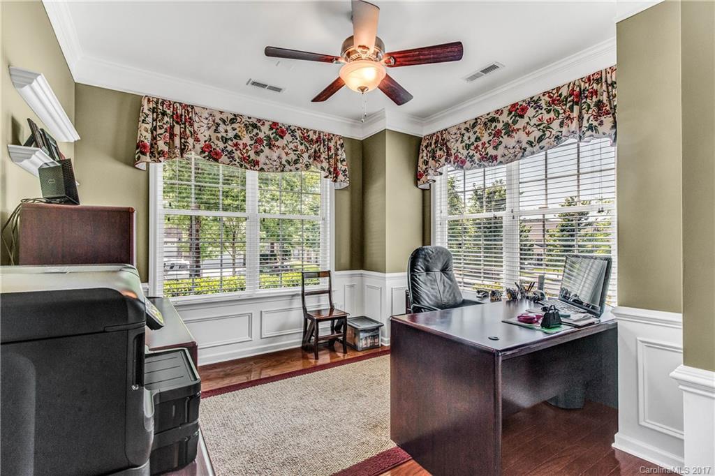 Lake Shore On Lake Wylie - Residential