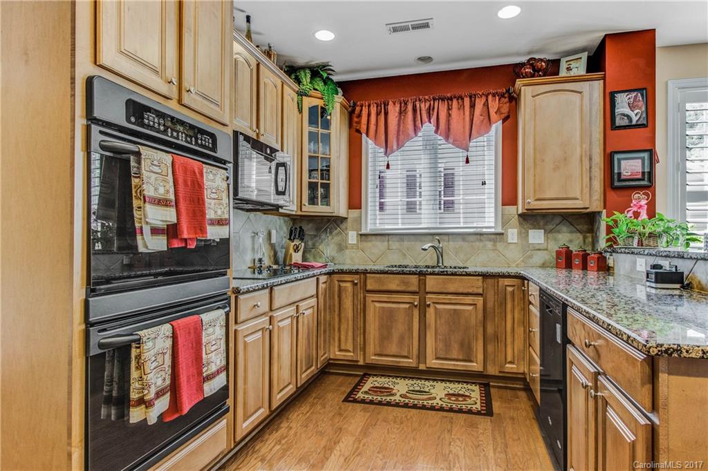 Lake Shore On Lake Wylie - Residential