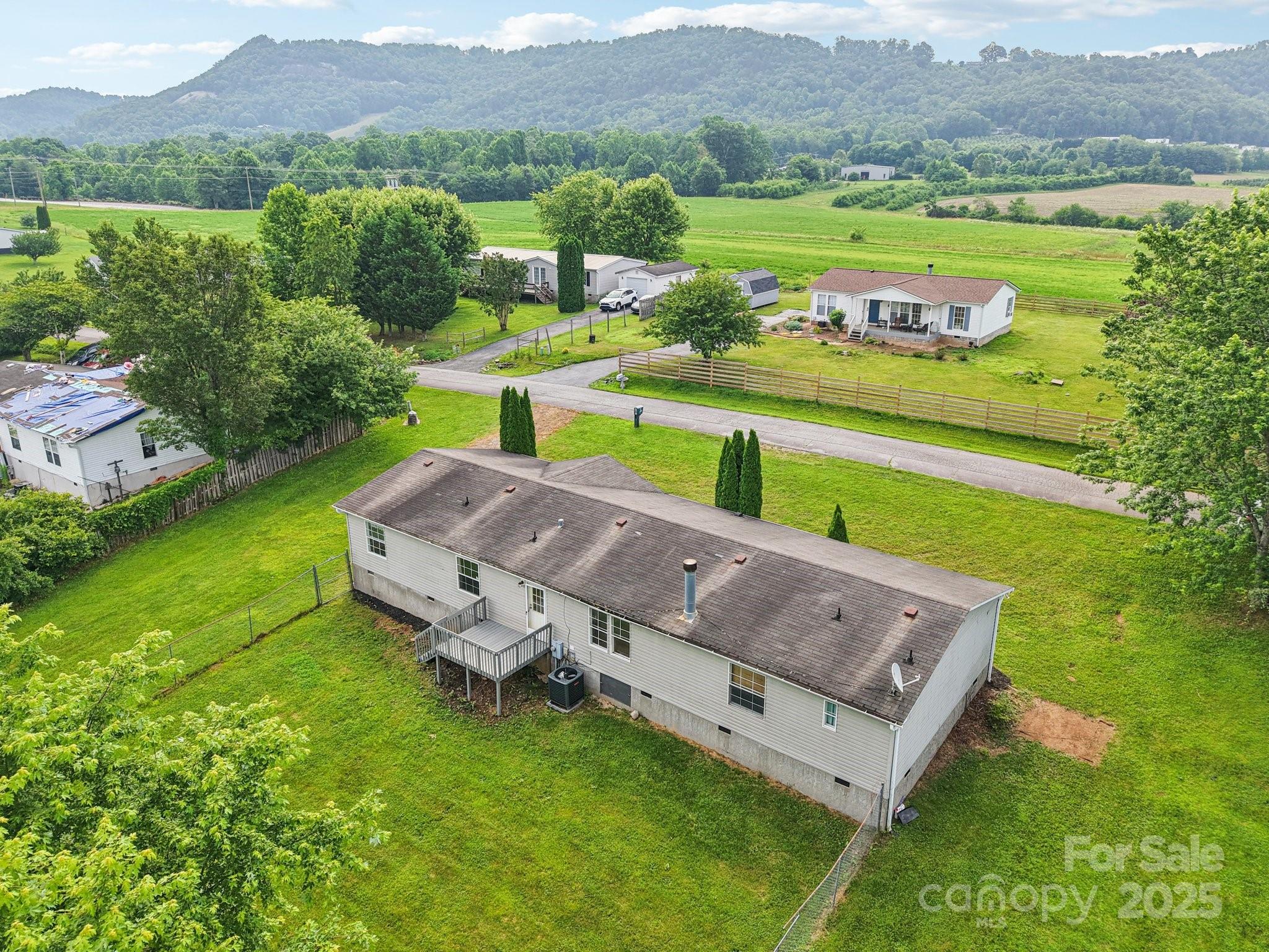 18 Sweet Briar Path Way