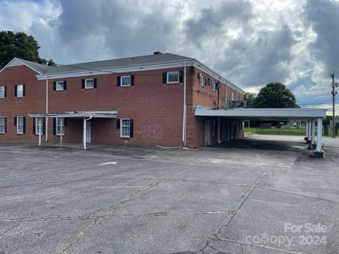 Photo of 312 W 2nd Avenue, Gastonia, NC 28052 (MLS # 4165030)