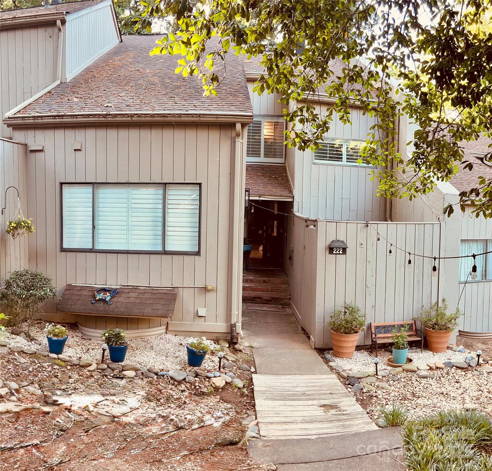 222 Riverview Terrace