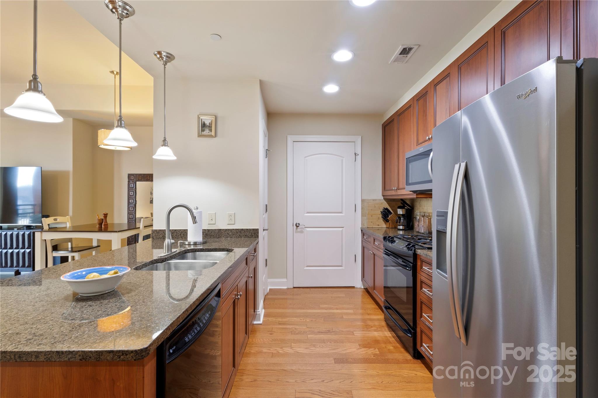 Royal Court - Residential