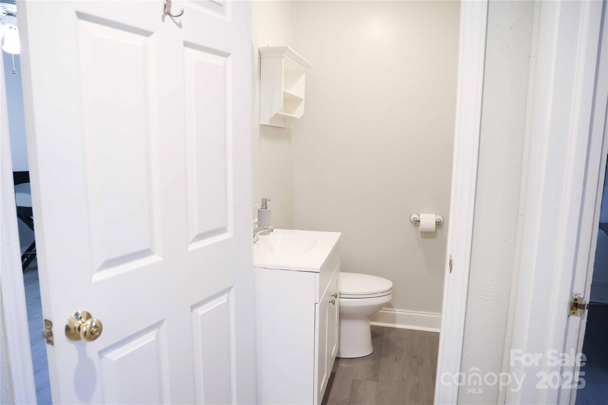 Hickory, North Carolina 28602, United States, 3 Bedrooms Bedrooms, ,3 BathroomsBathrooms,Residential,Active,191972